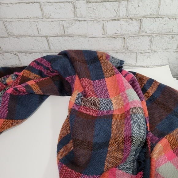 Plaid print colorful warm blanket scarf - Picture 7 of 11